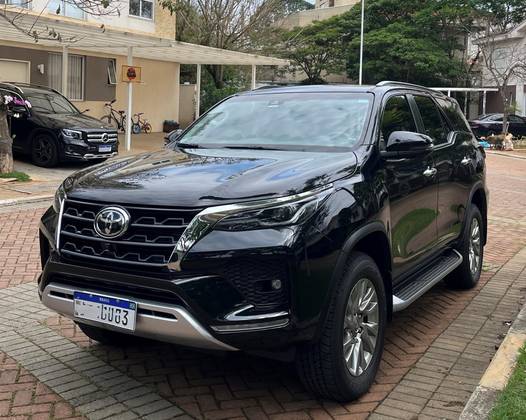 TOYOTA HILUX SW4 2.8 D-4D TURBO DIESEL SRX 7L 4X4 AUTOMÁTICO
